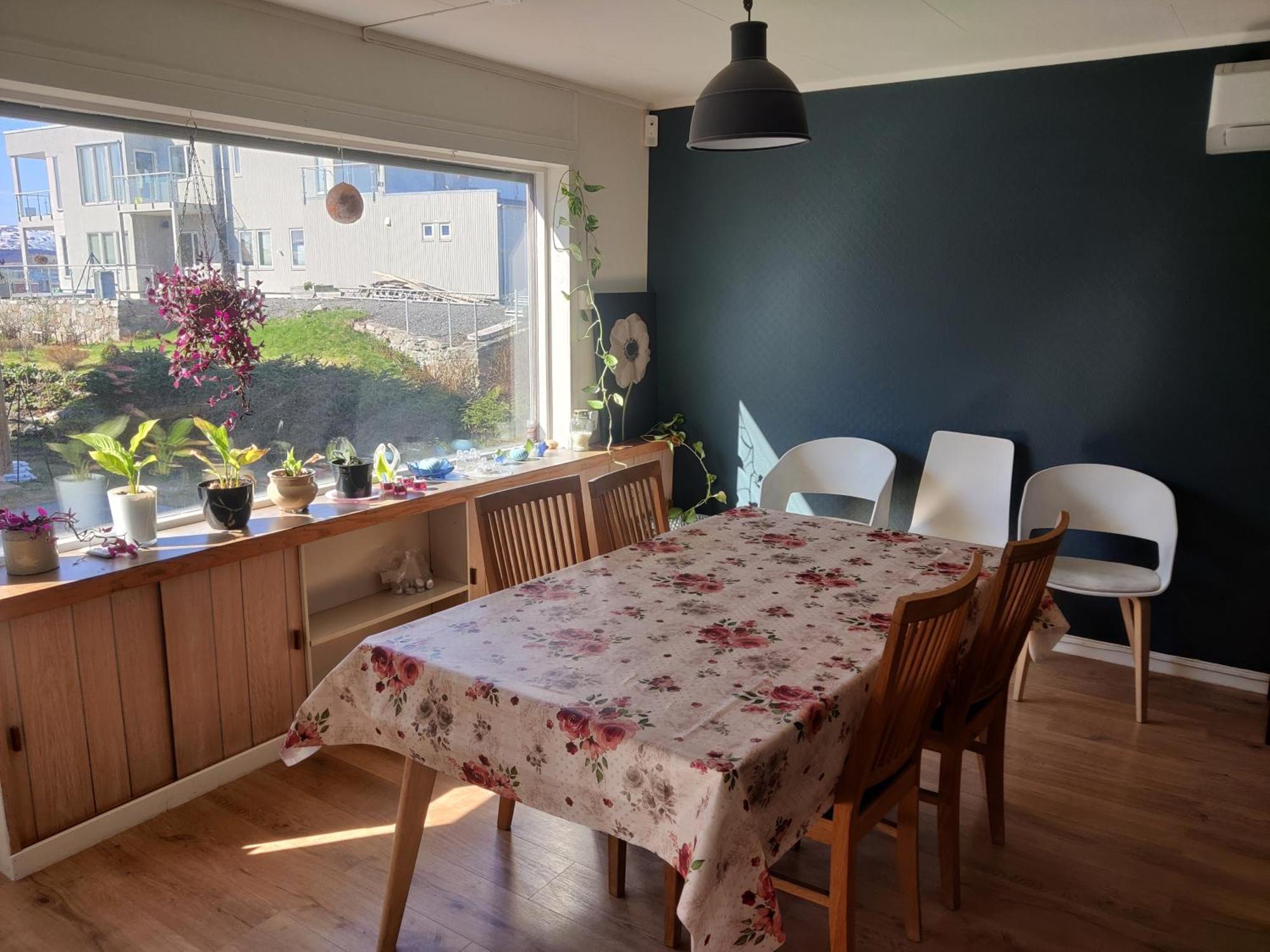 Feelhome 4 Bedrooms Apartment Polarvegen 트롬쇠 객실 사진